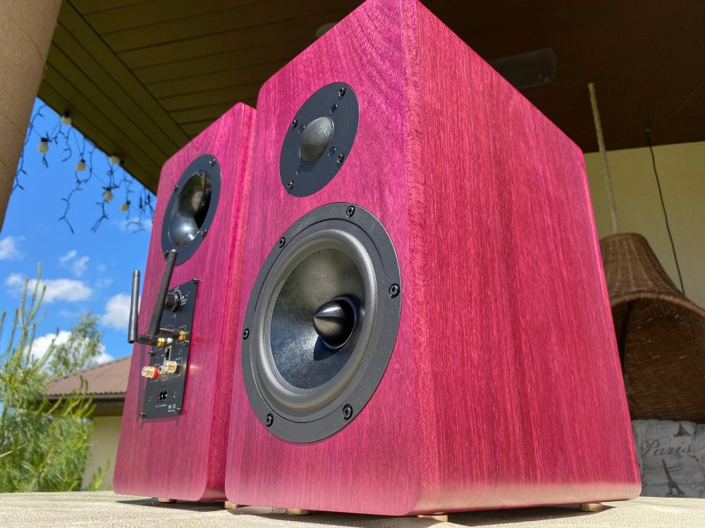 SoundBox Purple Heart 04 Wood4Sound | aktyvios koloneles I bluetooth koloneles | wifi koloneles I ranku darbo koloneles
